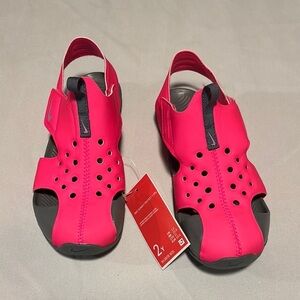 Girls Nike Sunray Protect 2 Pink Size 2Y